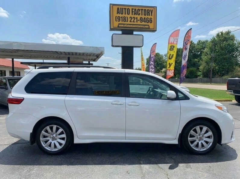 2018 Toyota Sienna L