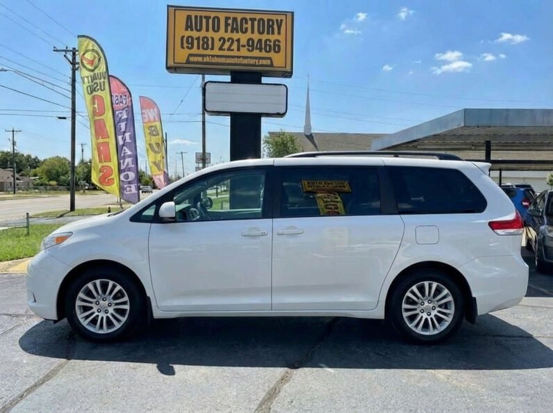 2018 Toyota Sienna L