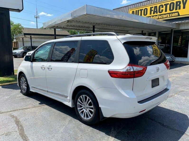 2018 Toyota Sienna L