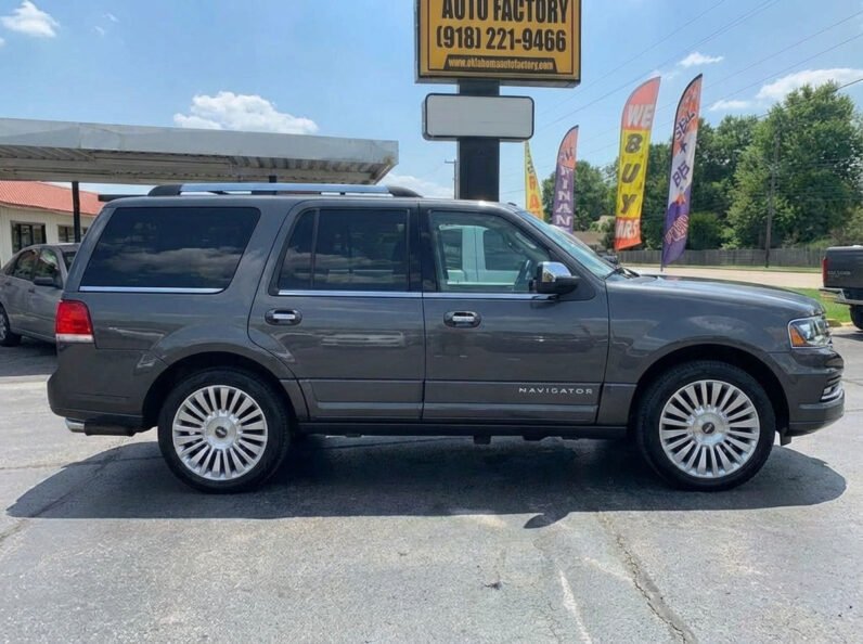 2017 Lincoln Navigator Select