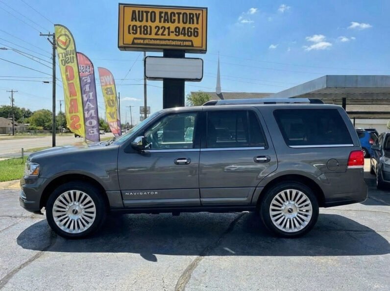 2017 Lincoln Navigator Select
