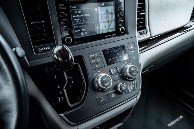 2018 Toyota Sienna L