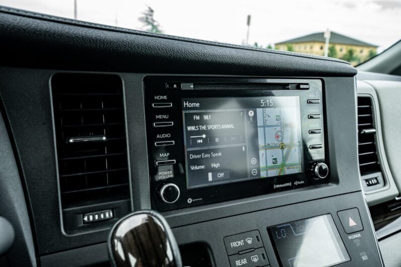 2018 Toyota Sienna L