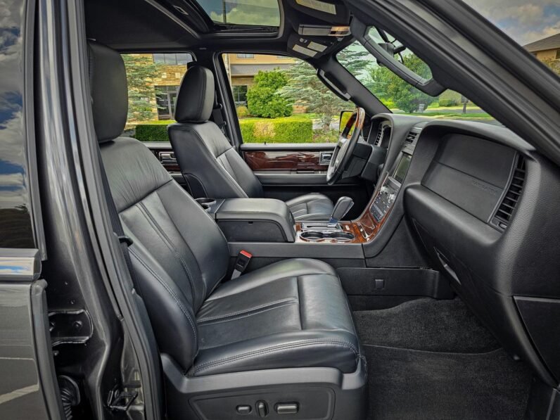 2017 Lincoln Navigator Select