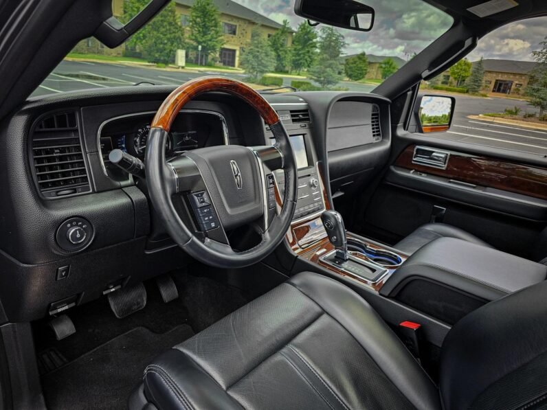 2017 Lincoln Navigator Select