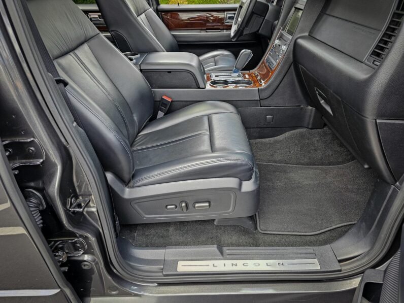 2017 Lincoln Navigator Select