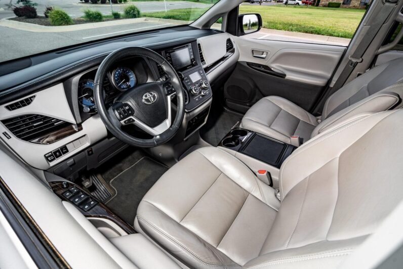 2018 Toyota Sienna L