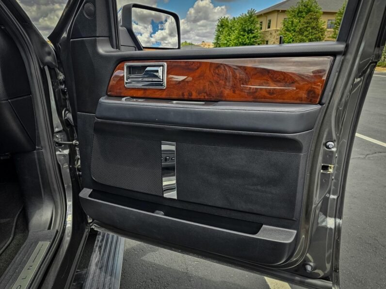 2017 Lincoln Navigator Select