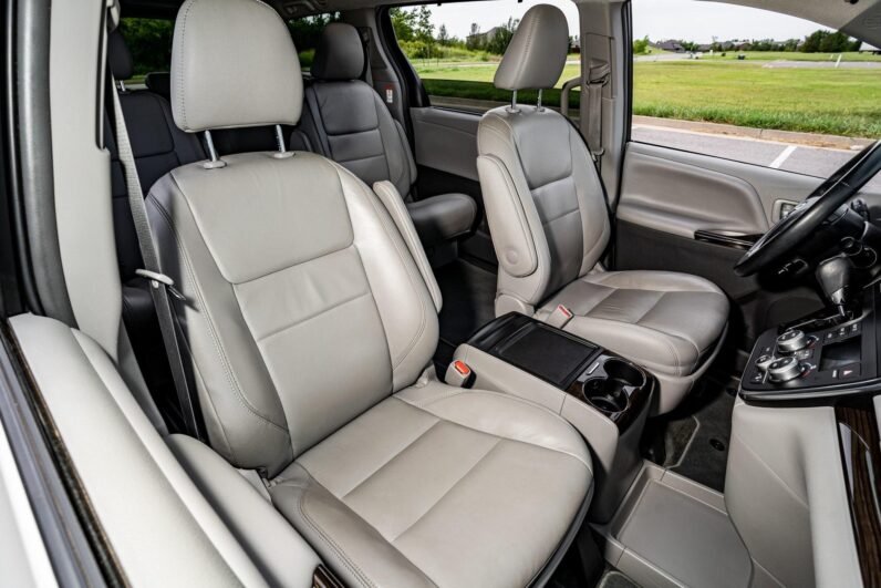 2018 Toyota Sienna L