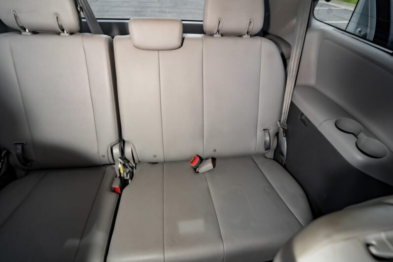 2018 Toyota Sienna L