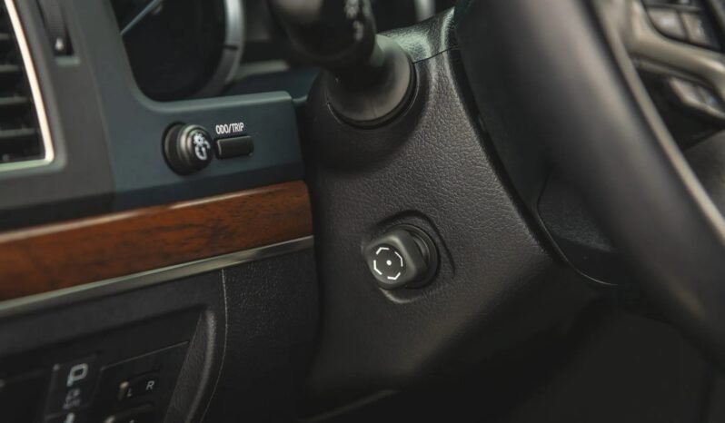 
								Toyota Land Cruiser Heritage Edition full									