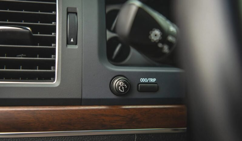 
								Toyota Land Cruiser Heritage Edition full									