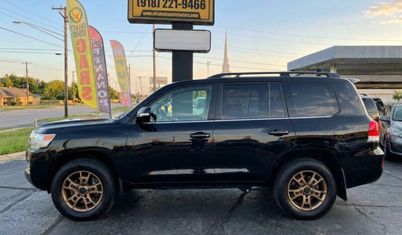 
								Toyota Land Cruiser Heritage Edition full									