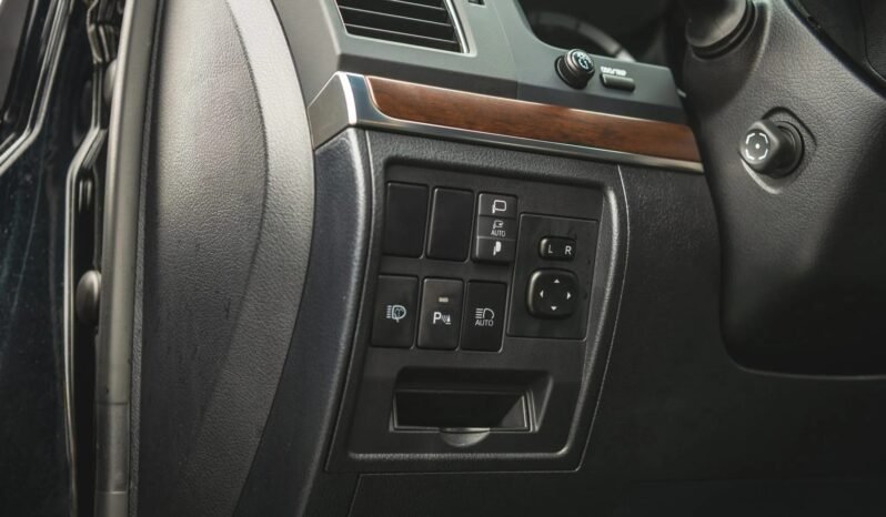 
								Toyota Land Cruiser Heritage Edition full									