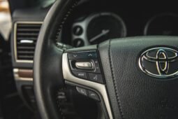 
										Toyota Land Cruiser Heritage Edition full									