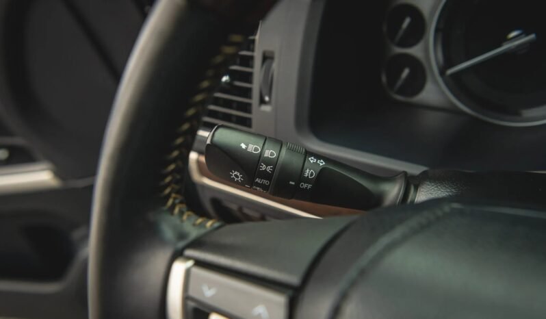 
								Toyota Land Cruiser Heritage Edition full									