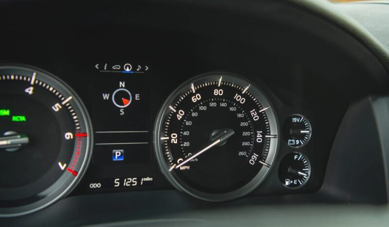 
								Toyota Land Cruiser Heritage Edition full									