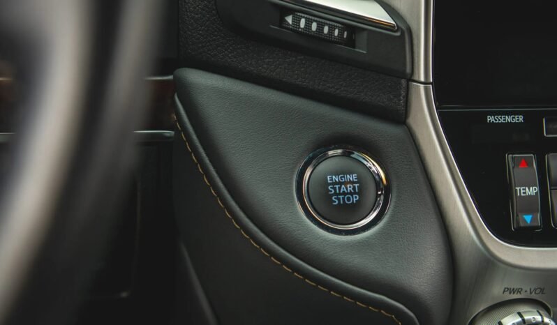 
								Toyota Land Cruiser Heritage Edition full									