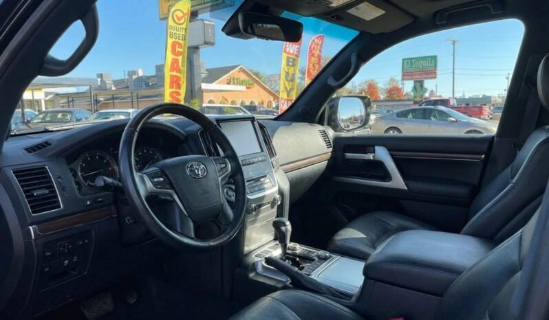 
								Toyota Land Cruiser Heritage Edition full									