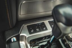 
										Toyota Land Cruiser Heritage Edition full									