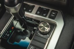 
										Toyota Land Cruiser Heritage Edition full									