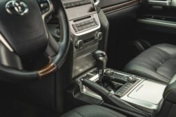 
										Toyota Land Cruiser Heritage Edition full									