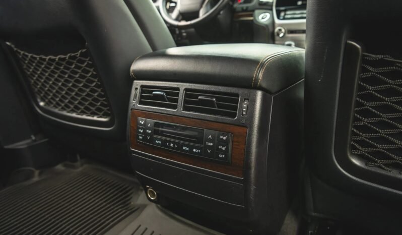 
								Toyota Land Cruiser Heritage Edition full									