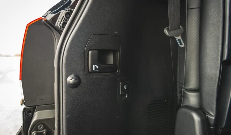 
								Toyota Land Cruiser Heritage Edition full									