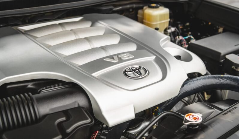 
								Toyota Land Cruiser Heritage Edition full									