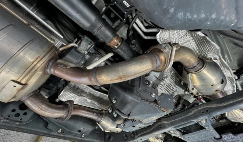 
								Toyota Land Cruiser Heritage Edition full									