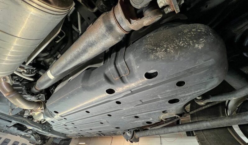 
								Toyota Land Cruiser Heritage Edition full									