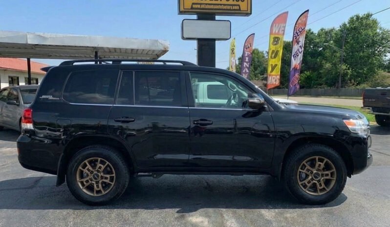 
								Toyota Land Cruiser Heritage Edition full									