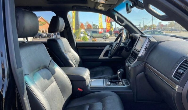 
								Toyota Land Cruiser Heritage Edition full									