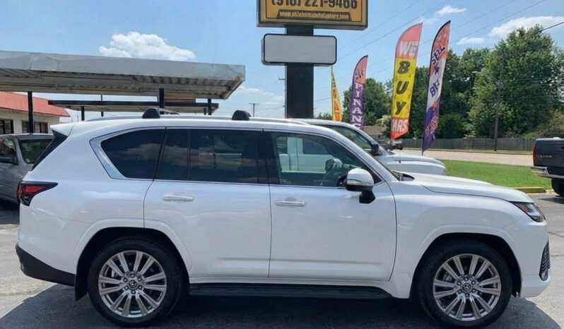 
								2022 Lexus LX 600 Ultra Luxury full									