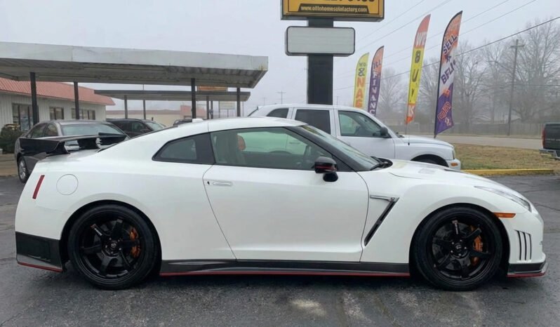 
								2016 Nissan GT-R NISMO full									