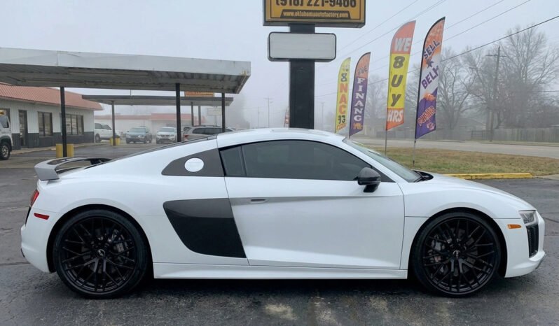 
								2017 Audi R8 5.2 Plus full									
