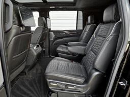 
										2022 Cadillac Escalade ESV Sport Platinum full									