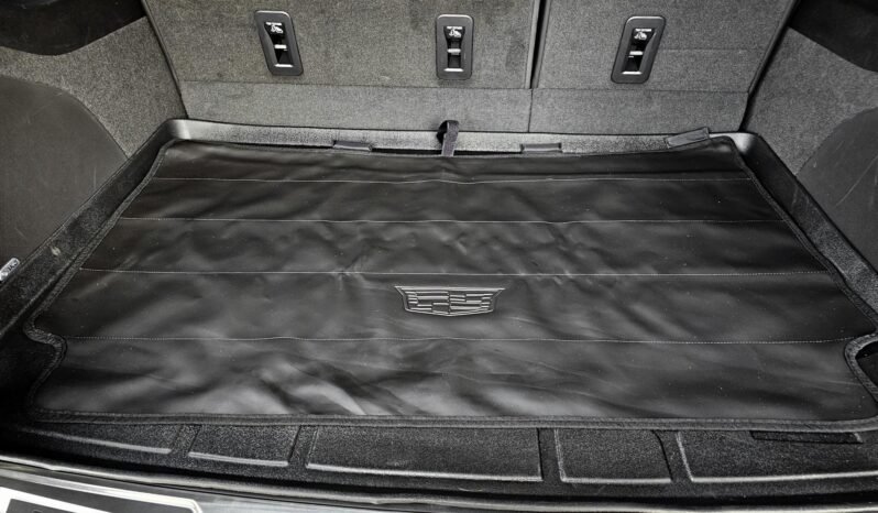 
								2022 Cadillac Escalade ESV Sport Platinum full									