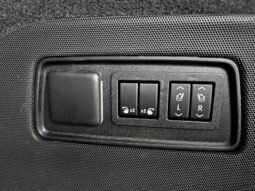 
										2022 Cadillac Escalade ESV Sport Platinum full									