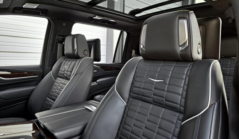 
								2022 Cadillac Escalade ESV Sport Platinum full									