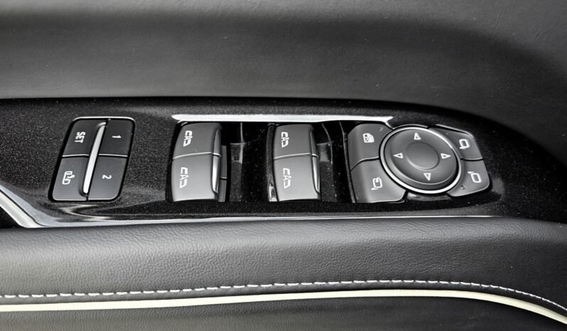 
								2022 Cadillac Escalade ESV Sport Platinum full									