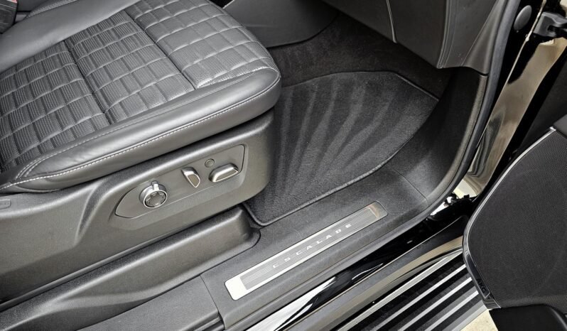 
								2022 Cadillac Escalade ESV Sport Platinum full									