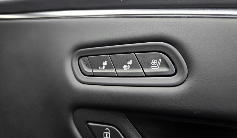 
								2022 Cadillac Escalade ESV Sport Platinum full									