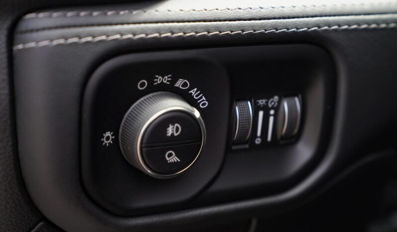 
								2022 Ram 1500 TRX full									