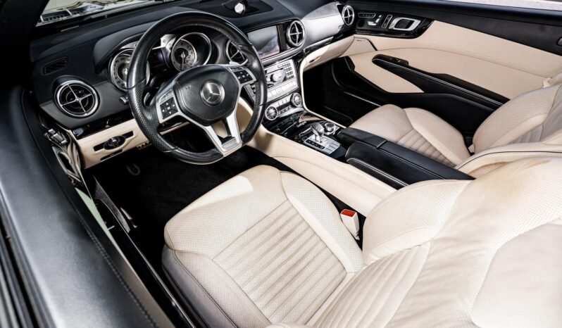 
								2016 Mercedes-Benz SL 550 AMG SPORT full									