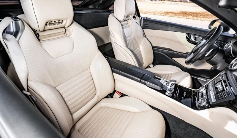 
								2016 Mercedes-Benz SL 550 AMG SPORT full									