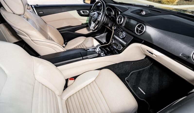 
								2016 Mercedes-Benz SL 550 AMG SPORT full									