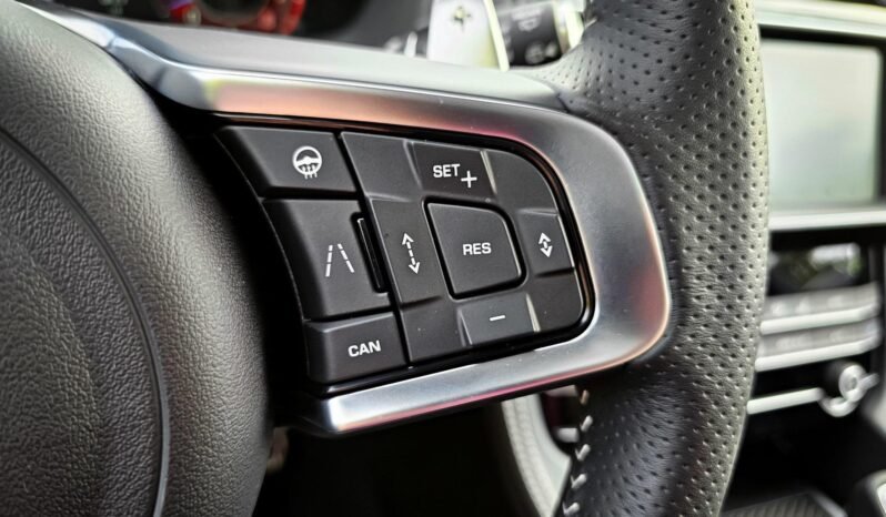 
								2020 Jaguar F-PACE SVR full									