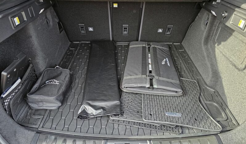 
								2020 Jaguar F-PACE SVR full									