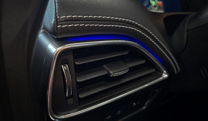 
								2020 Jaguar F-PACE SVR full									